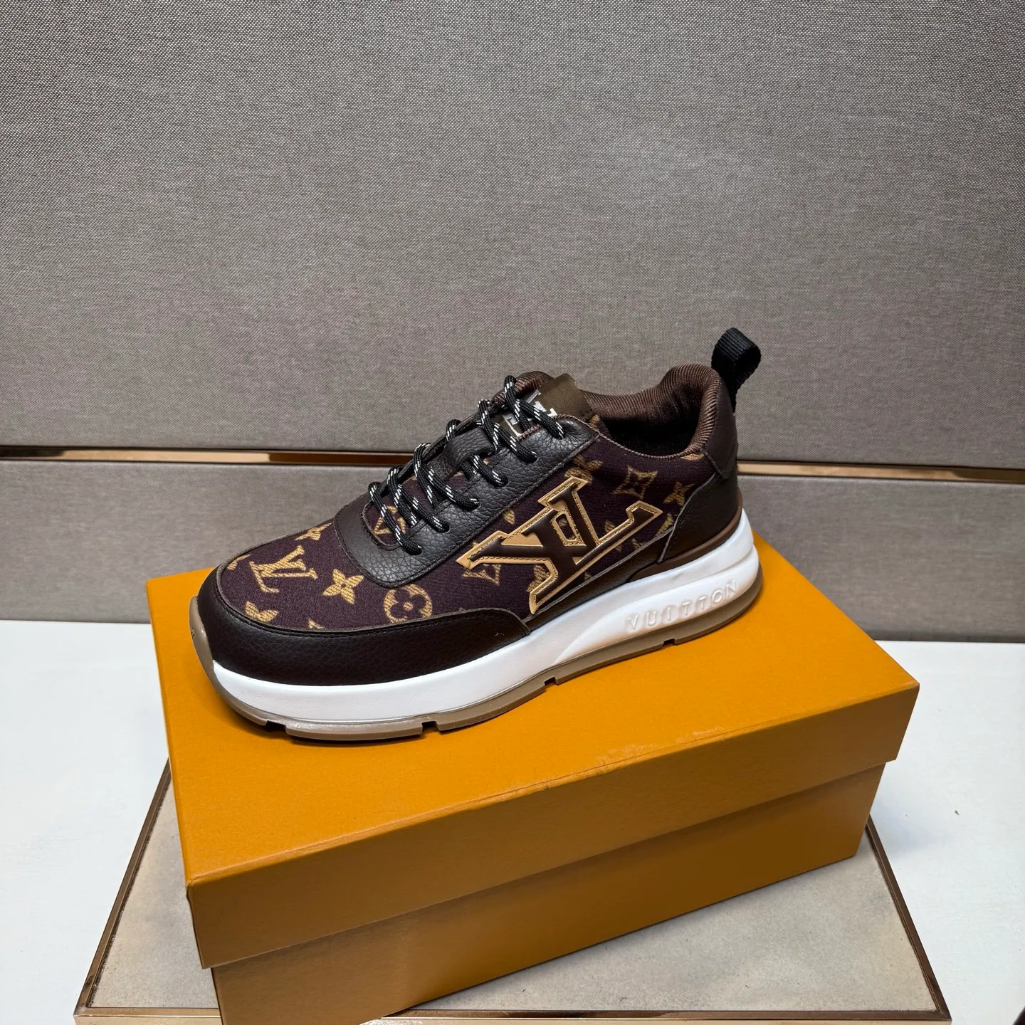 ⬛️Men's shoes 💰p442【LV～】Men's casual shoes 2025z cabinet sales simultaneously 🔶Size: 38-44#️⃣ 🔷3 colors🔜The upper is made of multi-material splicing➕Mesh lining, comfortable and breathable, sole: original comfortable and wear-resistant outsole, ⚠️real thing📱photographed🎬real thing is better📢📢📢